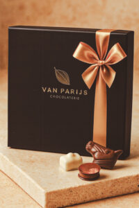 Giftbox Van Parijs zwart – pralines in luxe verpakking
