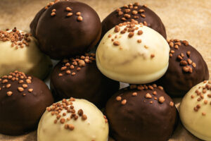 Chocoladezoenen bresiliennenootjes – melk & wit (4 stuks)